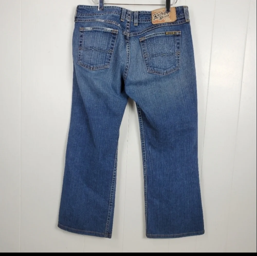 Lucky Brand wonder crop jeans size 28